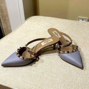 Valentino Rockstud leather kitten heel mule in gorgeous blue hue.
